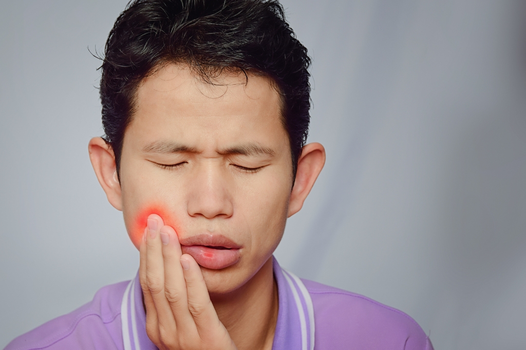 lip ulcer treatment