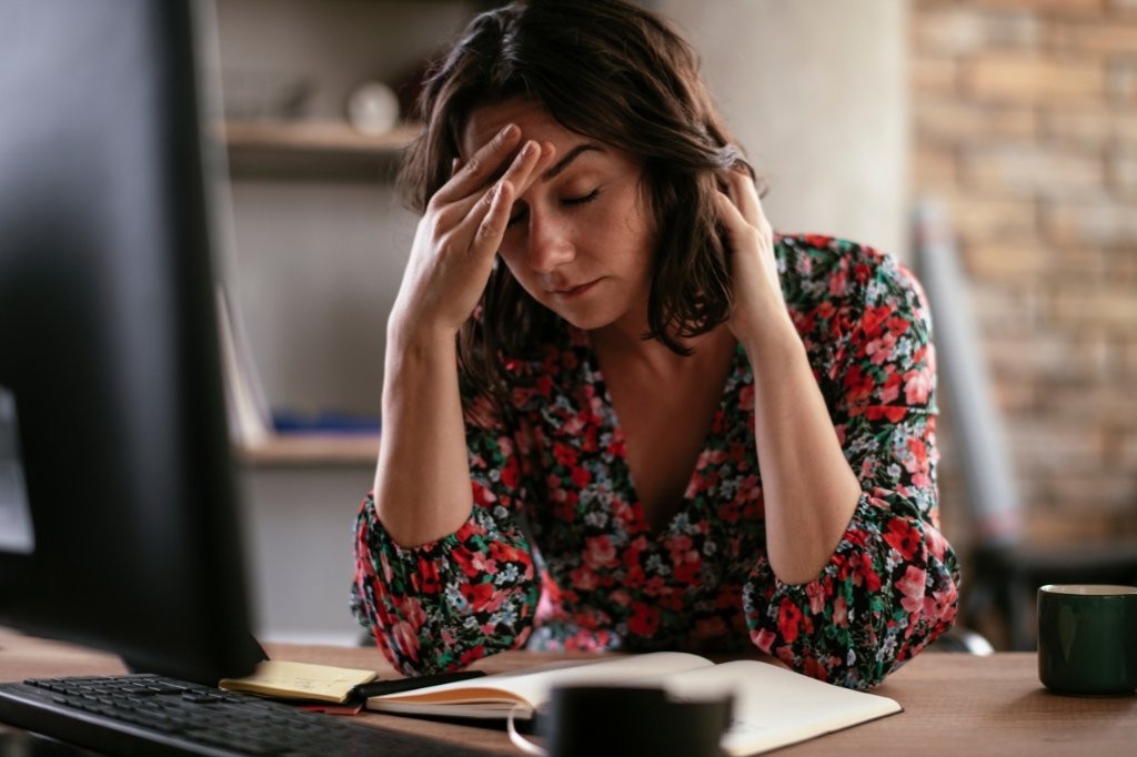 causes of continuous headache